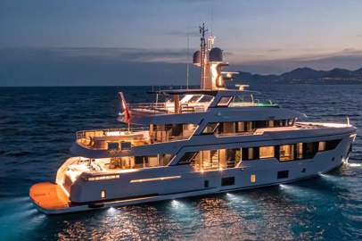 RSY 38M EXP M/Y Emocean to make her US debut  at the 2022 Palm Beach International Boat Show