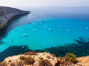 Lampedusa l'isola dalle acque cristalline