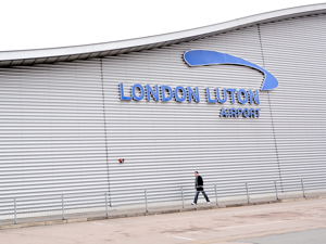 Londra-Luton  - Avion Tourism
