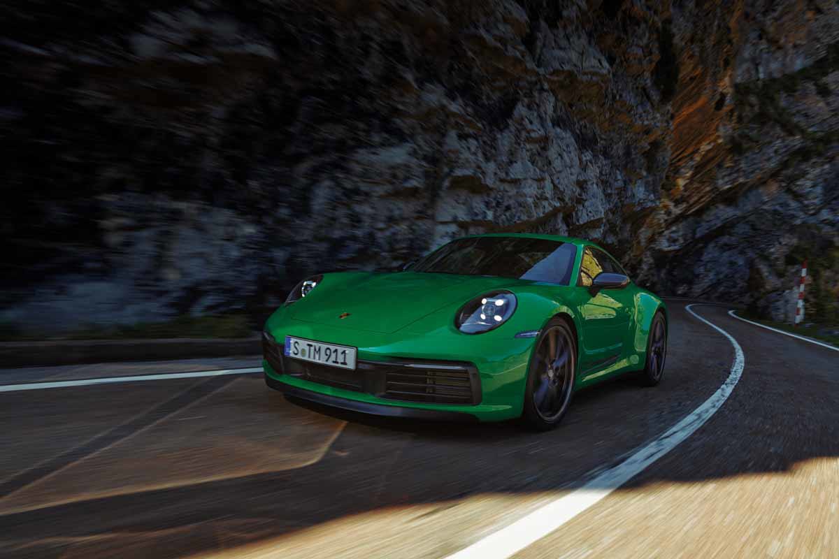 Nuova 911 Carrera T di Porsche