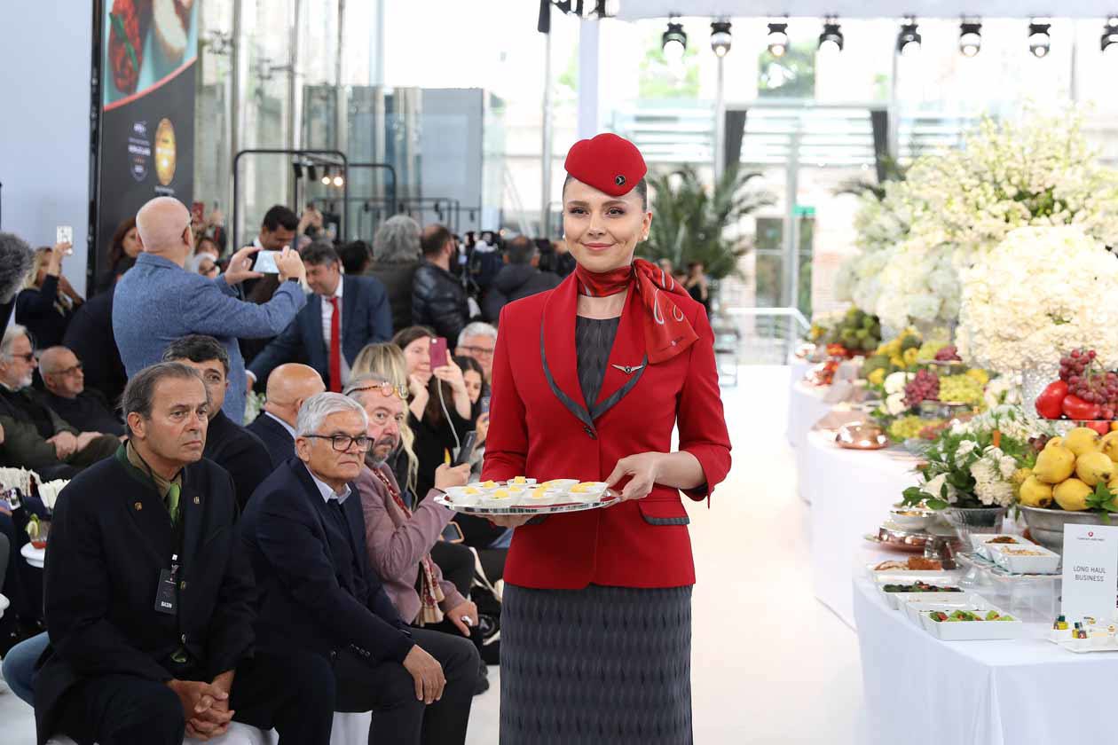 Menu di bordo Turkish Airlines. © Turkish Airlines Inc. Media Relations.