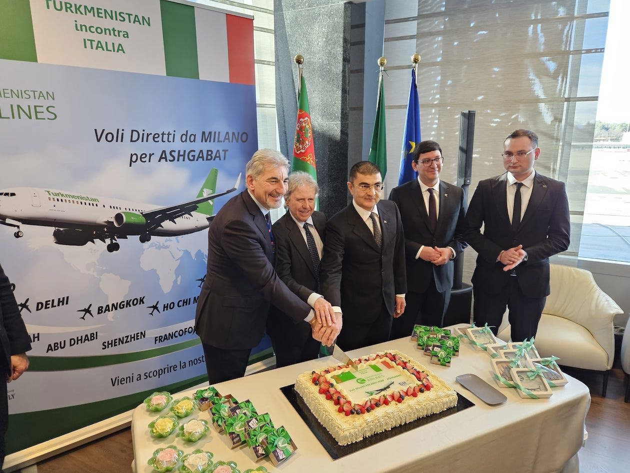 Inaugurazione primo volo di Turkmenistan Airlines a Milano Malpensa. Copyright © Sea Aeroporti di Milano