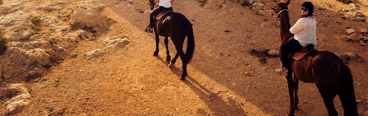 A cavallo, circondati dalla natura maltese