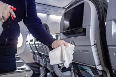 American Airlines: procedure di pulizia avanzate e nuovi dispositivi di protezione individuale per i clienti