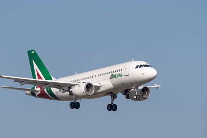 Alitalia: da oggi riprendono voli diretti Bari - Milano 