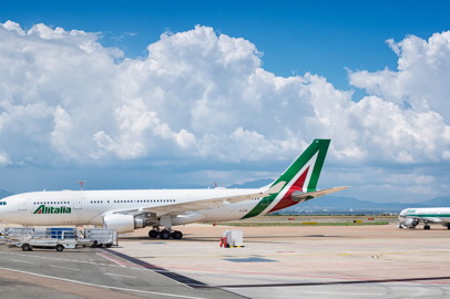 Alitalia: riorganizza voli su aeroporti Milano e Venezia a seguito misure nuovo Dpcm