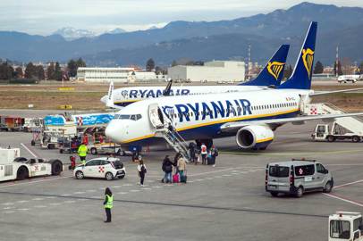 Coronavirus: Ryanair taglia altri voli per l'Italia fino all'8 aprile
