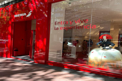 Iberia presenta la sua nuova esperienza di volo nel centro di Madrid