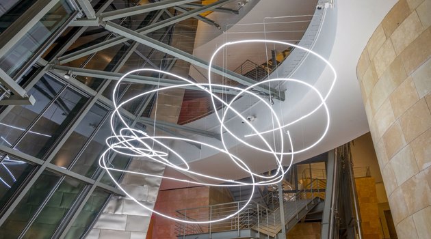 Il Museo Guggenheim Bilbao allestisce un opera di Lucio Fontana