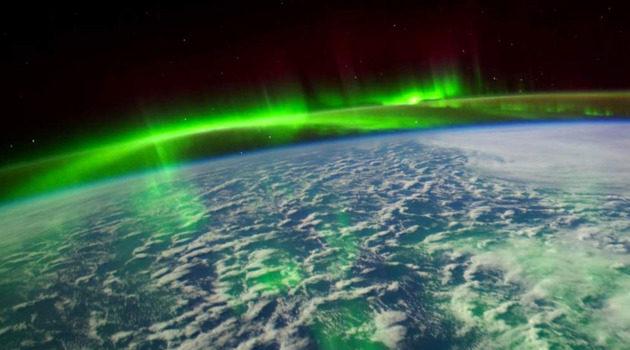 La magia dell'aurora boreale vista dallo spazio