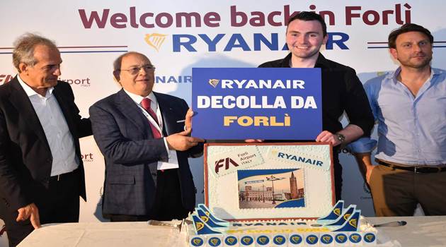 Ryanair decolla dall'aeroporto di Forlì