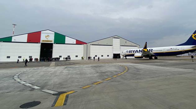 Ryanair inaugura 2 nuovi hangar per la manutenzione
