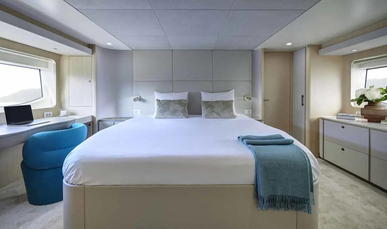 Van der Valk, Flybridge 25M, Dutch Falcon, owners stateroom. Copyright © Van der Valk.