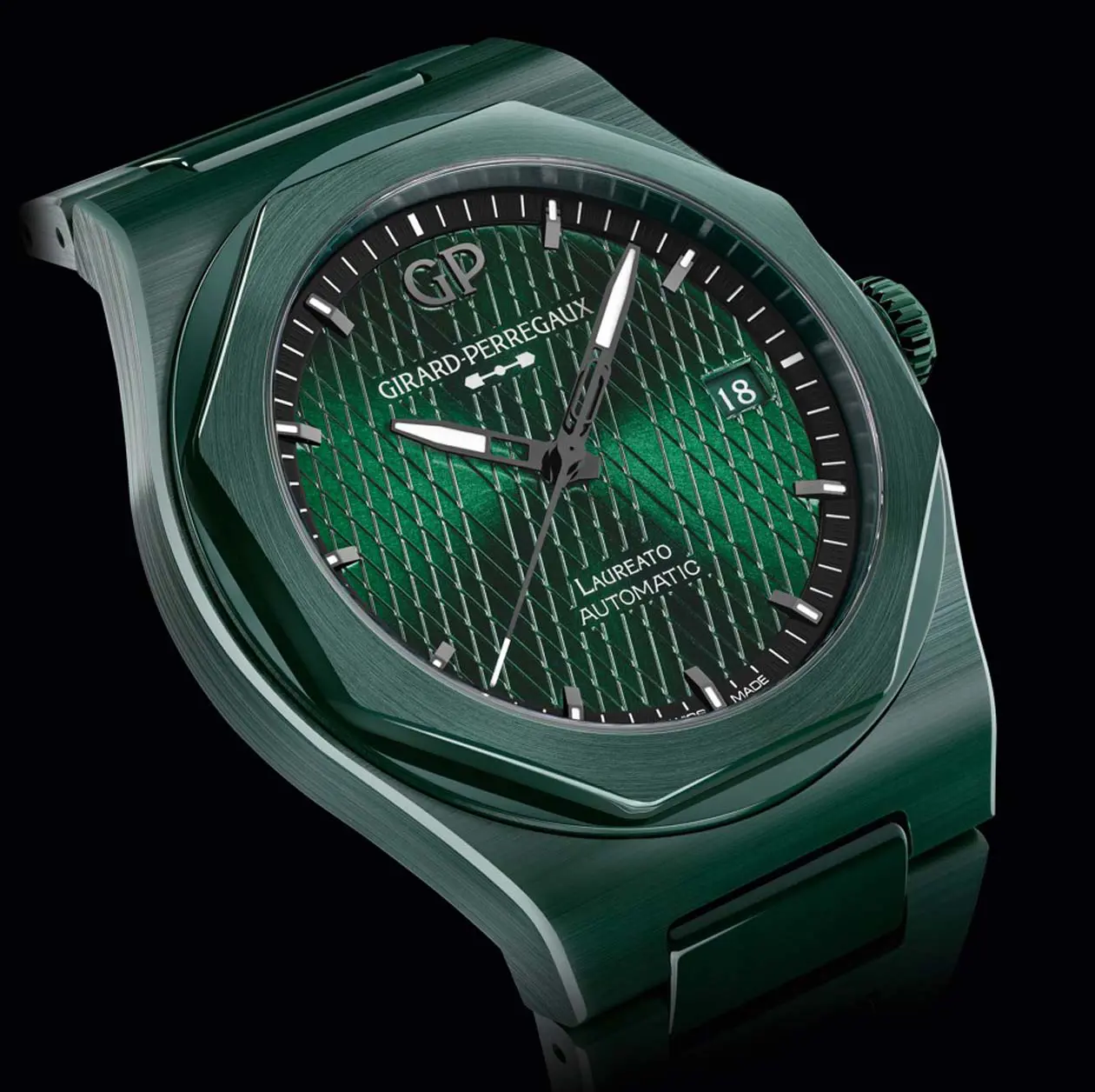 Girard-Perregaux Laureato Green Ceramic Aston Martin Edition. Copyright © Girard-Perregaux / Aston Martin.