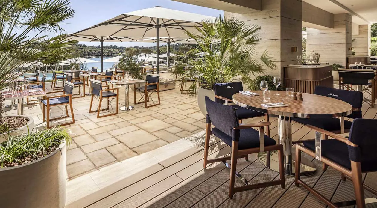 Riva Lounge all’Hotel Monte Mulini di Rovigno, in Croazia foto: Copyright © Riva - Ferretti Group Press