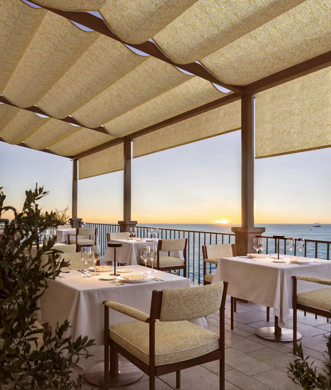 Gran Hotel Margalida, Terrace - Restaurant Foto: Copyright © Annua e Gran Hotel Margalida