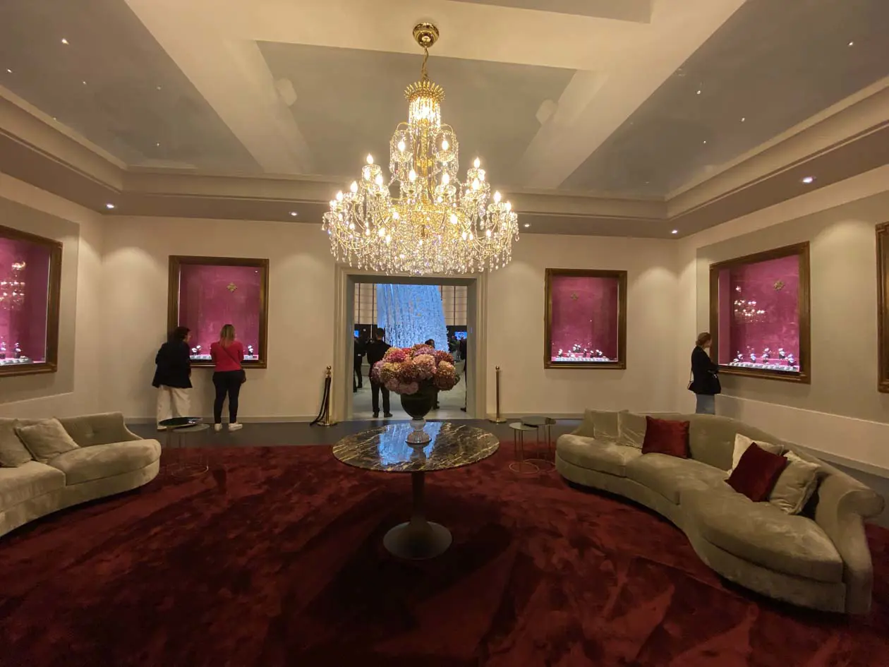 Patek Philippe Milano WATCH ART Foto: Copyright © Avion Luxury Magazine