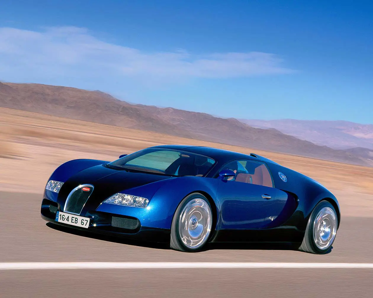 Ferdinand K. Piëch puntava a un’auto oltre i 400 km/h con comfort e stile: i quattro concept furono fondamentali per realizzarla. Copyright © Bugatti