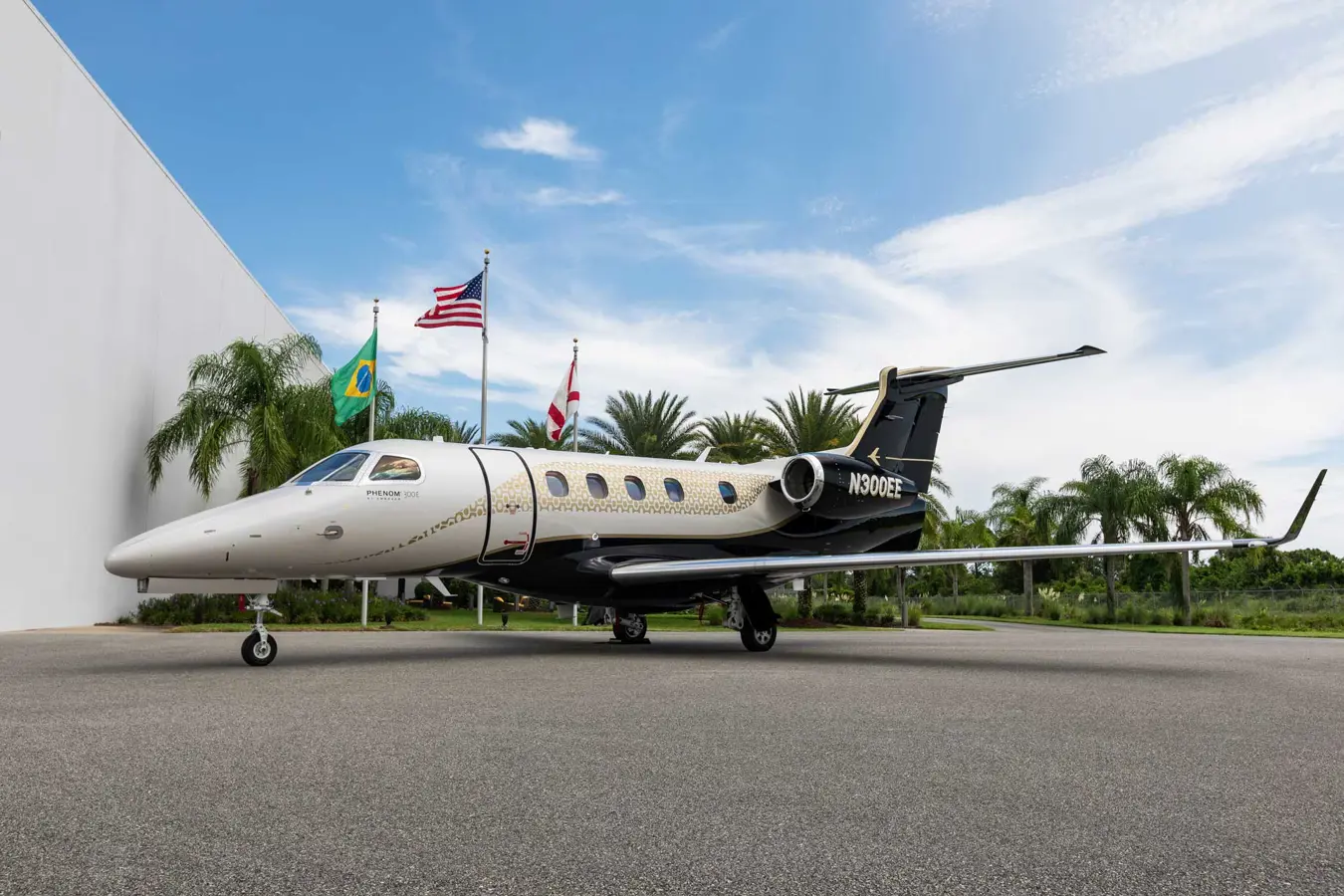 Phenom 300E with the new Bossa Nova interior.