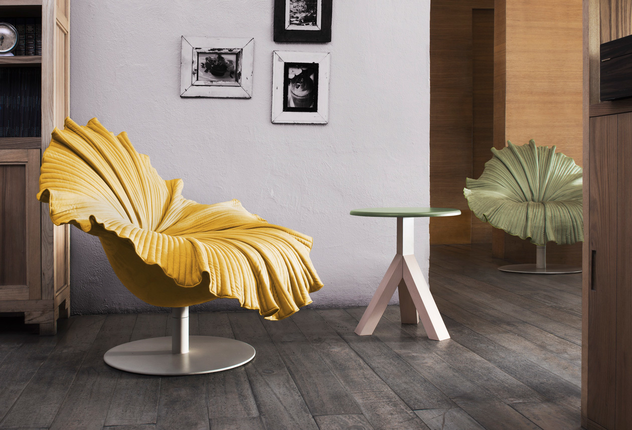 Bloom armchair, design by Kenneth Cobonpue