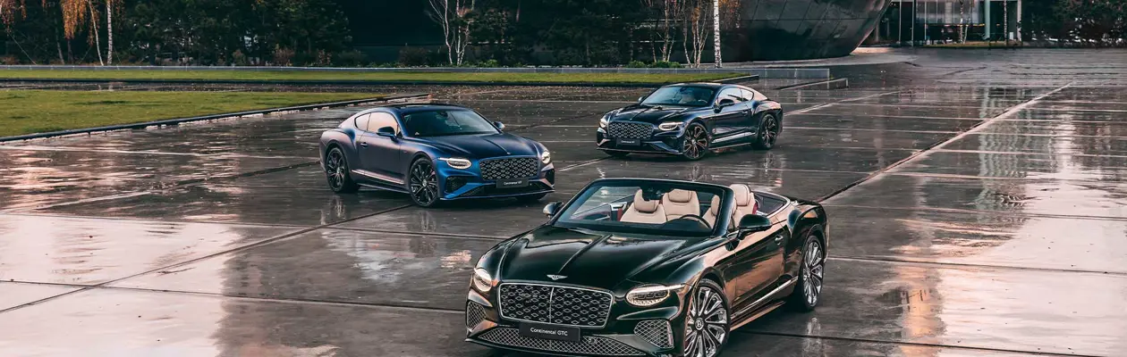 Three Bentleys inspired by Rembrandt, Vermeer and Van Gogh