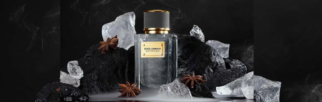 The hypnotic fragrance Velvet Crystal Smoke