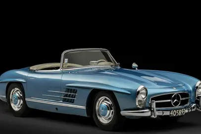 RM Sotheby’s Private Sales for l'ex-Juan Manuel Fangio Mercedes-Benz 300 SL Roadster