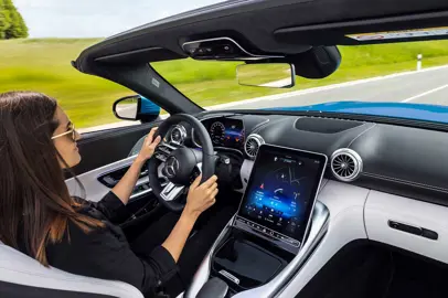 The interior of the new Mercedes-AMG SL