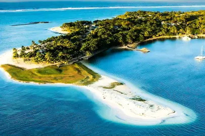 Relaxation and adventure in the tropical paradise of the island of Mauritius