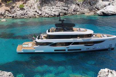 Oasis 34M, the new superyacht by Benetti