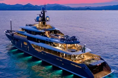 Luxury Italian mega yachts