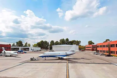 Signature Aviation Expands to Van Nuys Airport in California