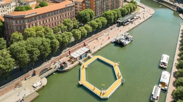 Azimut Yachts with "The Sea Deck" for Milano