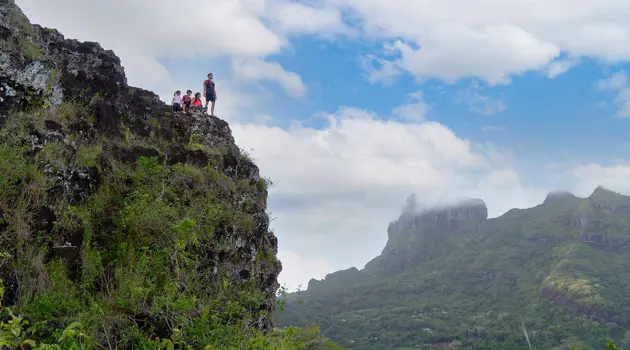 Discovering Mana: exclusive treks in the Islands of Tahiti