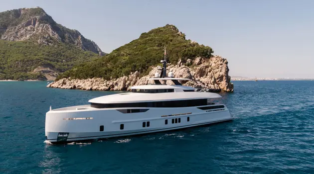 Superyachts, between nostalgia and efficiency