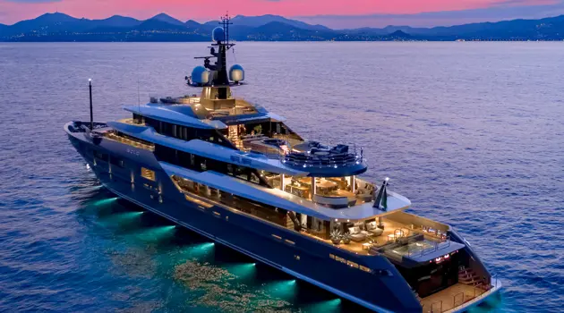 Luxury Italian mega yachts