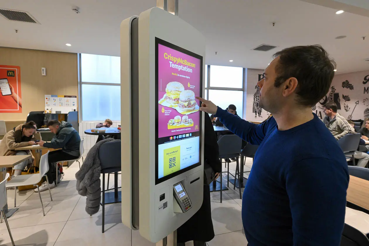 Servizio di delivery McDonald’s di Roma Ciampino. Copyright © Aeroporti di Roma