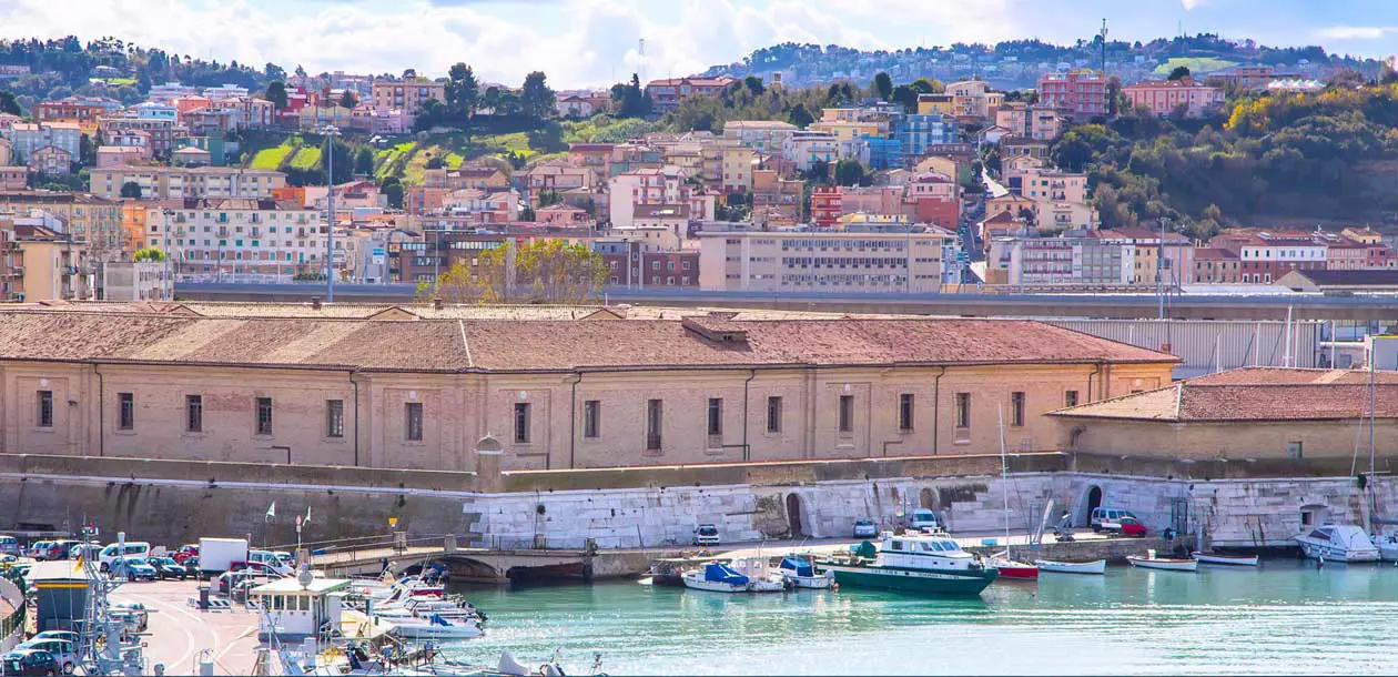 Ancona. Foto: Copyright © Sisterscom.com / Shutterstock