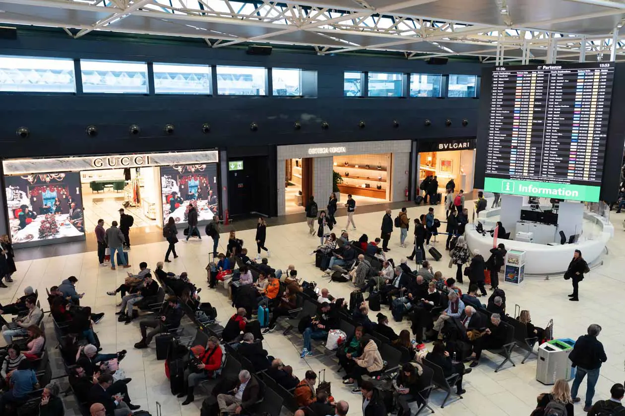 Gucci, Bottega Veneta e Bulgari all'aeroporto di Roma Fiumicino. Copyright © Aeroporti di Roma