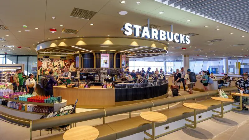 A Schiphol il nuovo store Starbucks Copyright © Ufficio Stampa Avolta