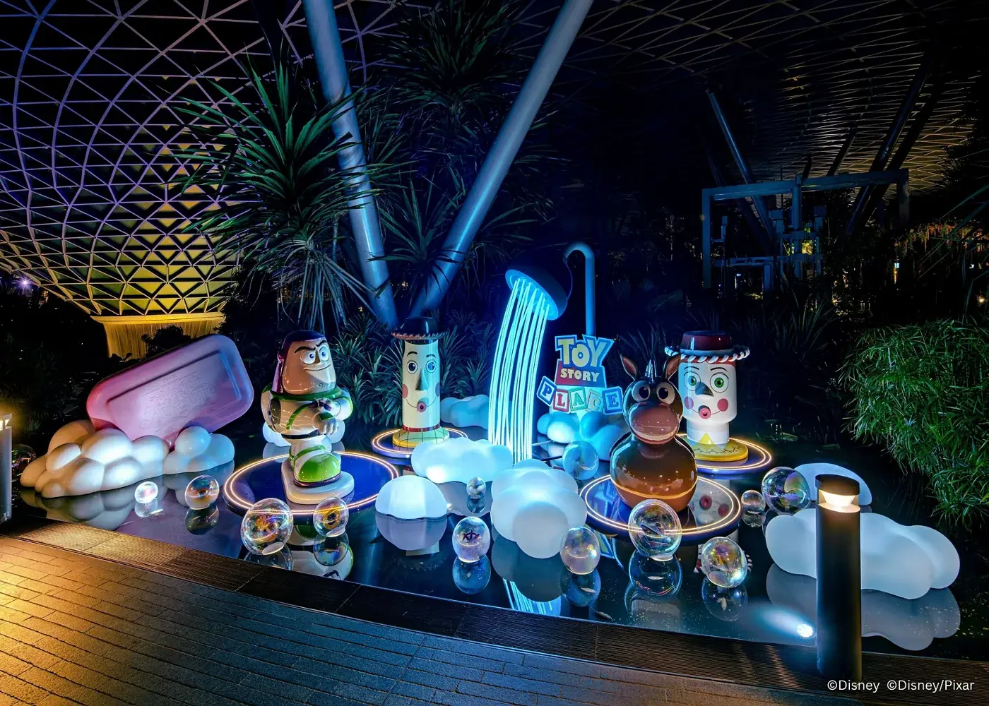 “The Magic of Adventure” all'aeroporto di Changi Airport e Jewel Changi Airport.  Copyright © Ufficio Stampa Changi Airport Group 