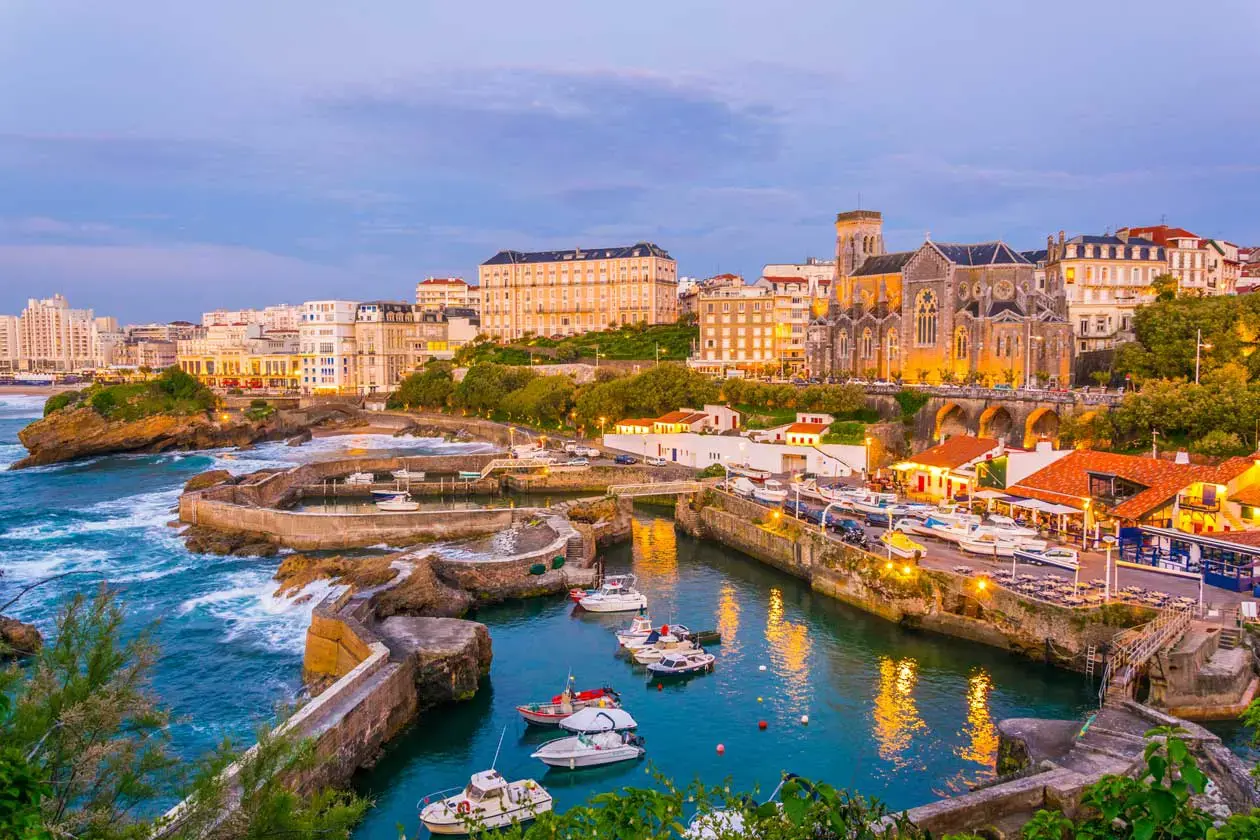 Biarritz. Foto: Copyright © Sisterscom.com / Depositphotos
