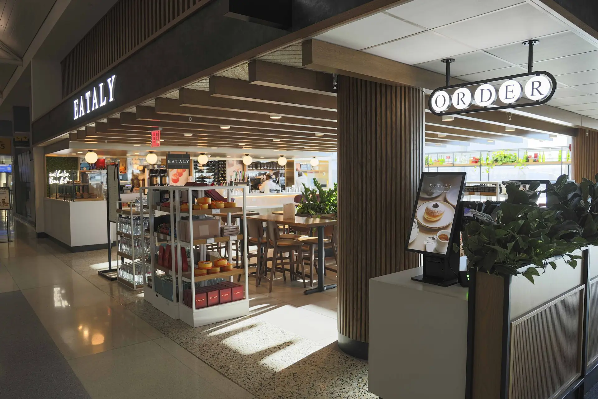 Eataly al Terminal 8 di JFK  Foto: Copyright © Ufficio Stampa HMSHost