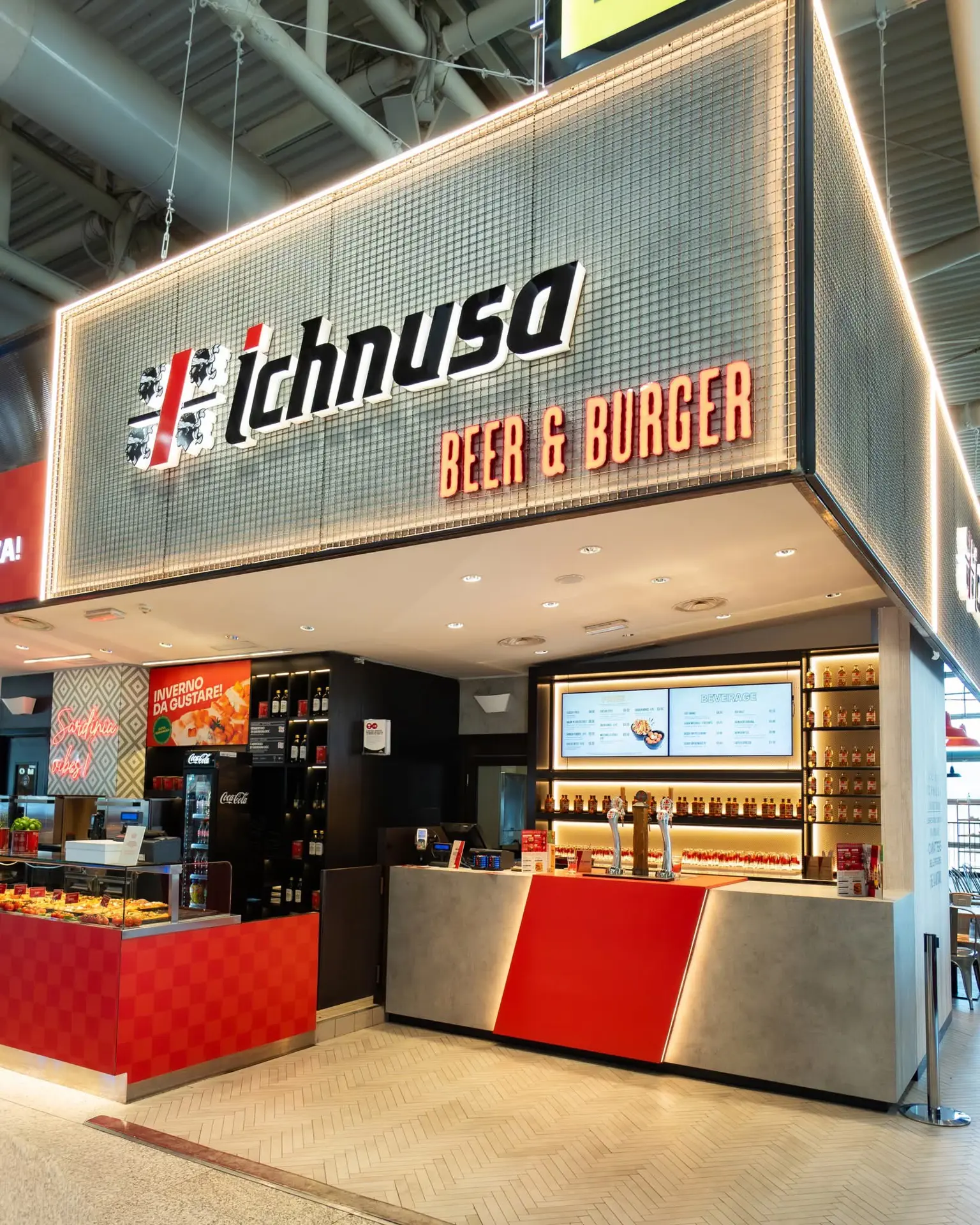 Aeroporto di Cagliari, Chef Express - Ichnusa insegna Foto: Copyright © Ufficio Stampa Cremonini S.p.A.