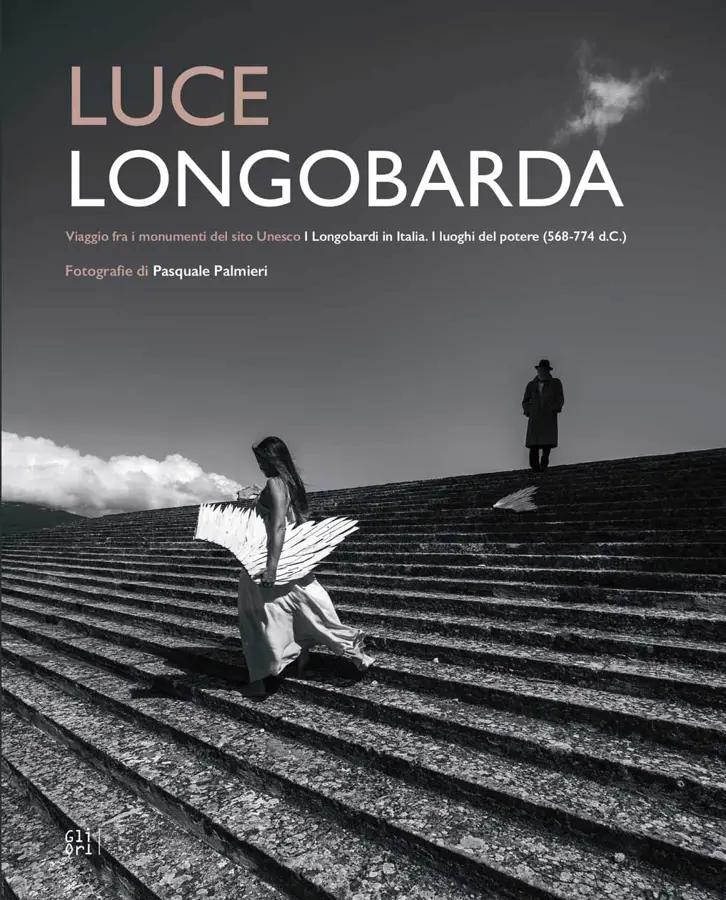 "Luce Longobarda. Viaggio fra i monumenti del sito Unesco. I Longobardi in Italia. I luoghi del potere (568-774 d.C.)”. Fotografie di Pasquale Palmieri. Editrice “Gli Ori”.