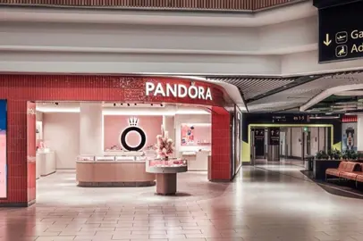 Pandora at London Gatwick Airport