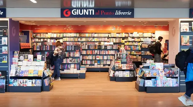 Giunti al Punto bookshop at Verona airport