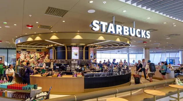 The new Starbucks store opens at Schiphol