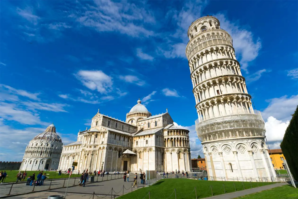 PISA Foto: Copyright © Sisterscom.com / Shutterstock