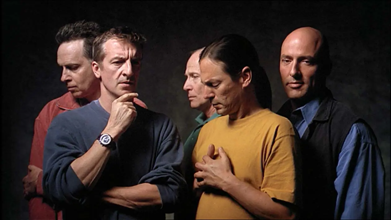 Bill Viola The Quintet of the Silent, 2000 Color video on flat panel display mounted on wall, 72,4x120,7x10,2 cm 16:28 minutes Performers: Chris Grove, David Hernandez, John Malpede, Dan Gerrity, Tom Fitzpatrick  Photo: Kira Perov © Bill Viola Studio